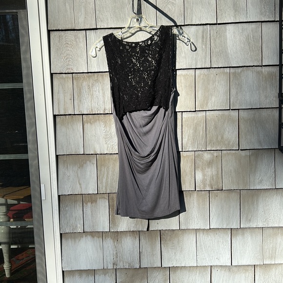 Flounce Top - Picture 2 of 2